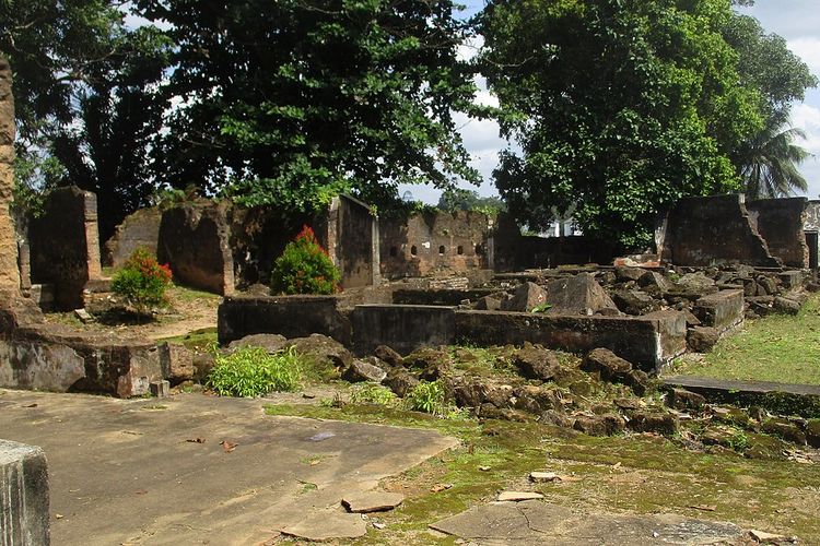 Reruntuhan Benteng Toboali di Bangka Selatan.