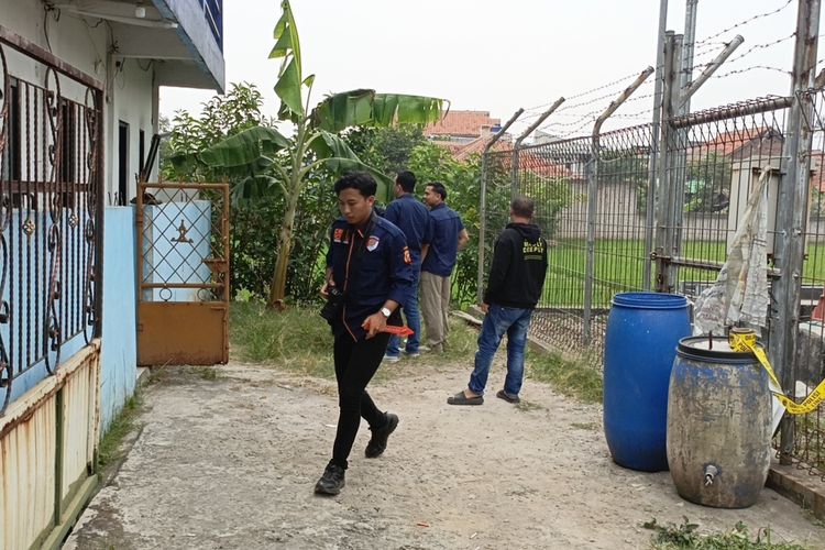 Kesaksian Pemilik Warung soal DPO Penyekapan Taufik Hidayat: Kerap Beli Makan buat 2 Orang, Ada Tato di Badan
