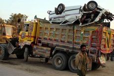 Truk Tabrak Bus Sekolah di Pakistan, 19 Pelajar Tewas