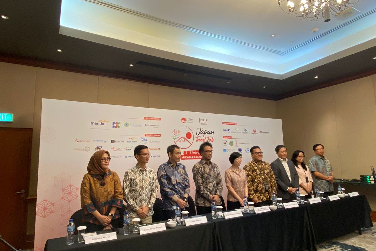 Konferensi pers Japan Travel Fair 2023 yang akan diadakan pada 3-5 Februari 2023 di Mal Kota Kasablanka. 