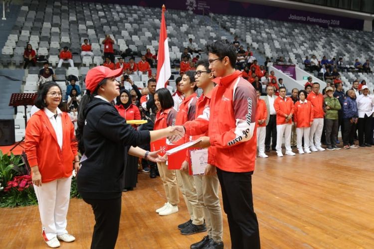Menko PMK Puan Maharani meminta para atlet Asian Games 2018 untuk berjuang sekuat tenaga dalam pesta  olahraga terbesar di Asia.