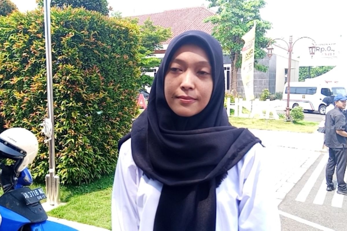 Tri Cahyaningsih usai mengikuti Seleksi Kompetensi Dasar (SKD) CPNS 2024 di Kementerian Hukum dan Hak Asasi Manusia (Kemenkumham) pada Kamis (24/10/2024).