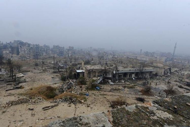 Pemandangan ini memperlihatkan kerusakan parah di kawasan Kota Tua di Aleppo, Suriah. Foto diambil pada 12 Desember 2016.

