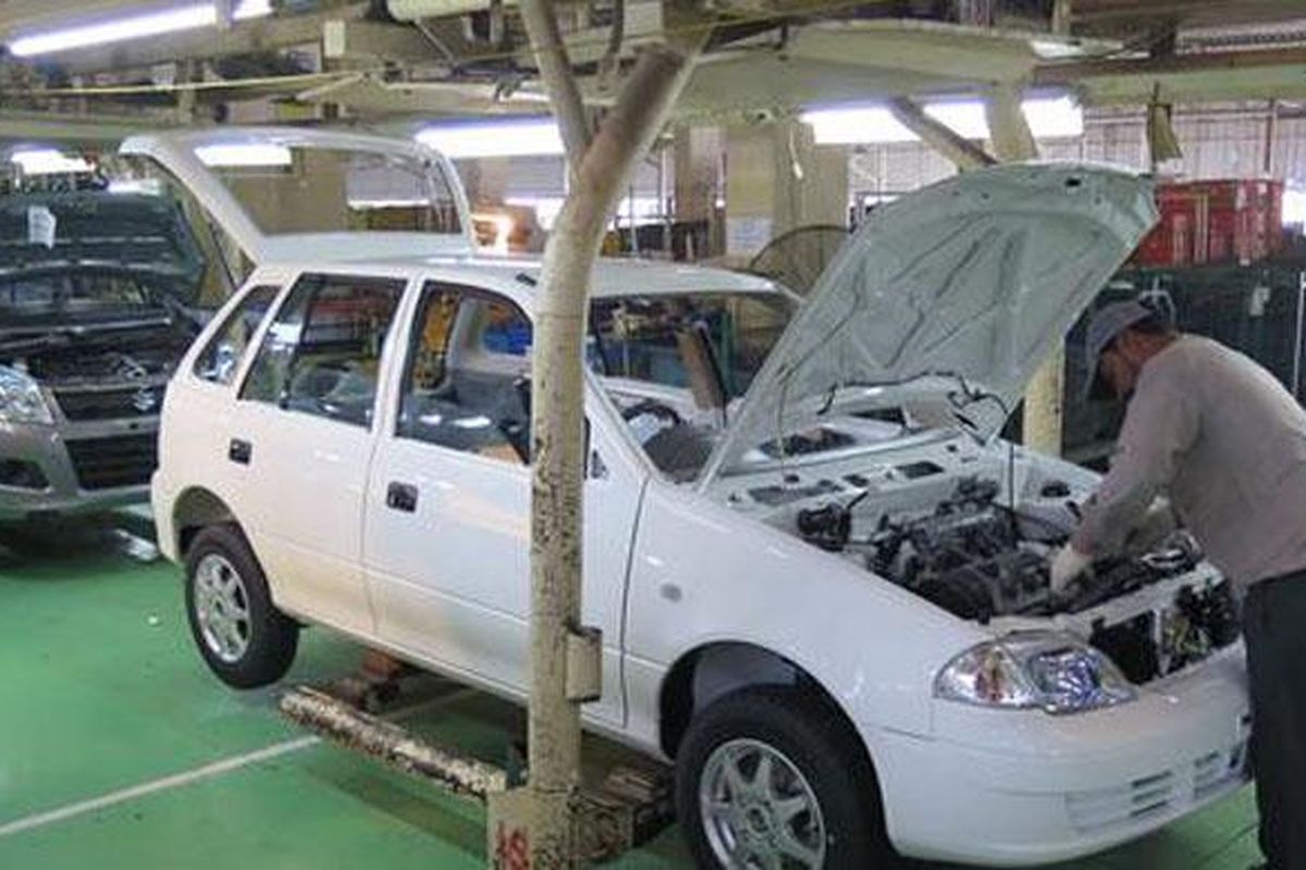 lini produksi Pak Suzuki Motor di pabrik Karachi.