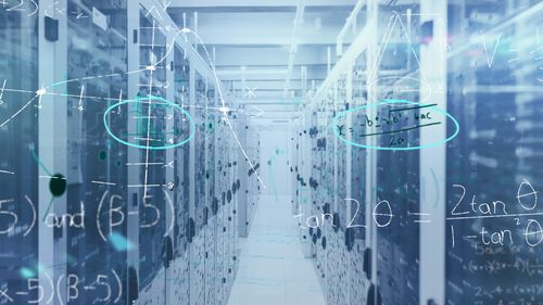 Hilirisasi Digital Bukan Semata Digitalisasi: Belajar dari Kesalahan Hilirisasi Migas