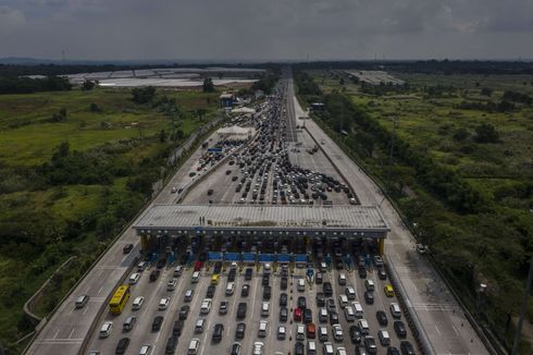 Tips Agar Tidak Mengalami Tabrak Belakang di Gerbang Tol