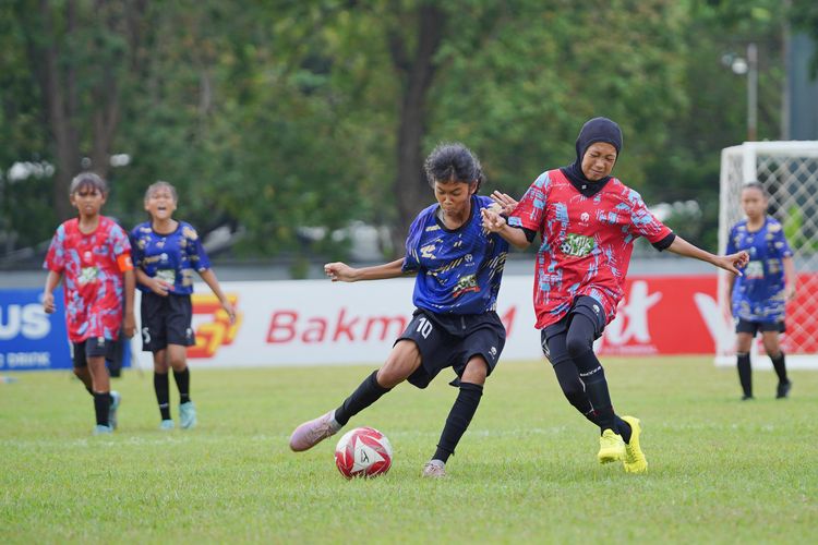 Laga final MilkLife Soccer Challenge (MLSC) Surabaya Seri 2 2025-2026 untuk KU12 yang dimenangkan SDN Pacarkeling V/186 B (KU 12).