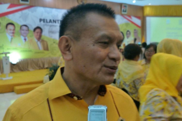 Sekjen Partai Golkar Lodewijk Freidrich Paulus saat ditemui di kantor DPP Partai Golkar, Slipi, Jakarta Barat, Minggu (18/3/2018).