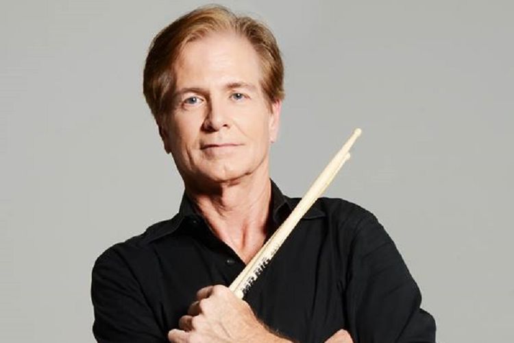 Drummer dan pendiri band Mr. Big, Pat Torpey, meninggal dunia akibat komplikasi penyakit Parkinson, Rabu (7/2/2018).