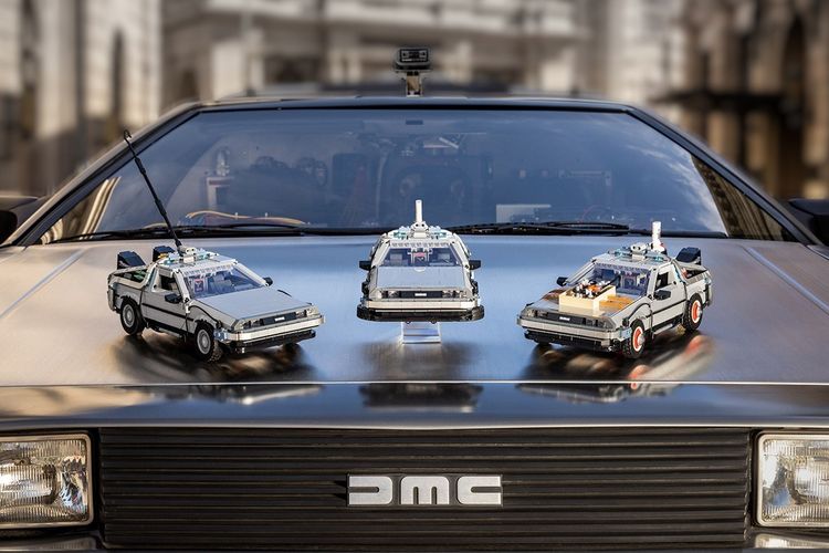 Mobil DeLorean Back To The Future versi Lego