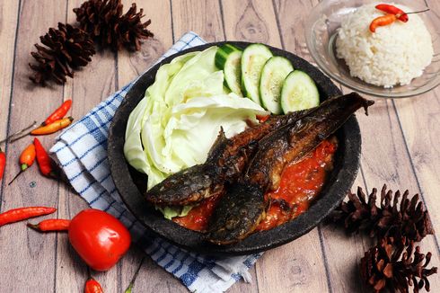 Resep Pecel Lele Sambal Bledag untuk Menu Bukber Keluarga di Rumah