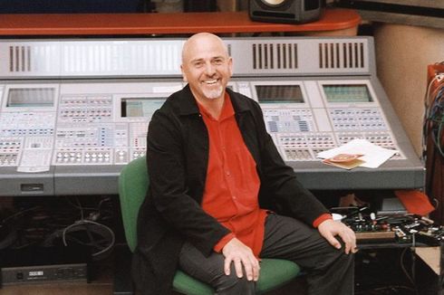 Lirik dan Chord Lagu Sledgehammer - Peter Gabriel