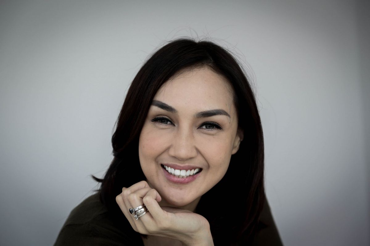 Sara Wijayanto berpose usai wawancara promo film Sabrina di Menara Kompas Gramedia , Palmerah Selatan, Jakarta, Rabu (09/5/2018). Film garapan rumah produksi Hitmaker Studios yang bergenre horor tersebut akan tayang pada 12 Juli 2018.