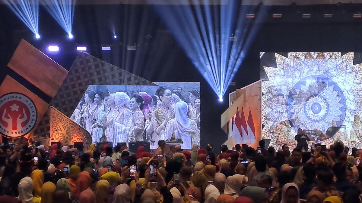 Momen Iriana Jokowi Berjoget Saat Lagu 
