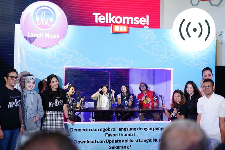 Telkomsel rilis produk dan layanan digital lifestyle untuk menyambut momen Ramadan dan Idul Fitri 1444 H dengan memperkenalkan ragam konten baru di platform Langit Musik, MAXstream, dan Dunia Games.