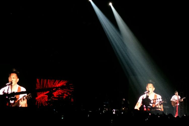 NOAH tampil di Konser Project X di Istora Senayan, Jakarta Pusat, Sabtu (28/9/2019). 