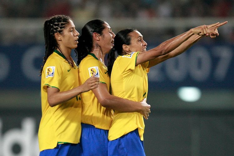 Skuad timnas Brasil saat merayakan gol ke gawang China pada Piala Dunia Wanita 2017.