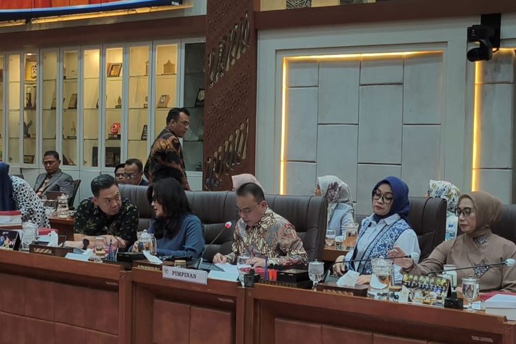 Tok! DPR-Pemerintah Sepakat Sahkan RUU Pelindungan Ketenagakerjaan Besok