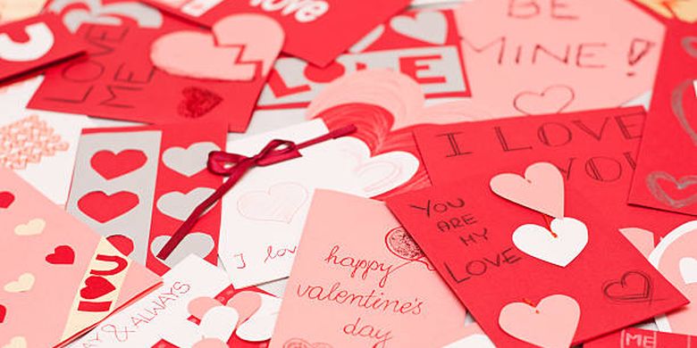 Ucapan Selamat Hari Valentine dalam bahasa Indonesia dan bahasa Inggris.