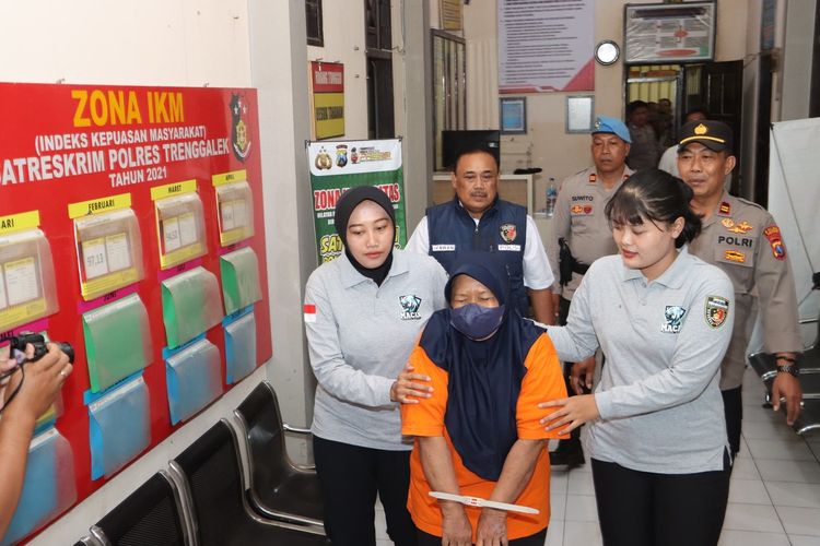 Pensiunan PNS yang kini dibui setelah terbukti rugikan negara sampai Rp 500 juta.