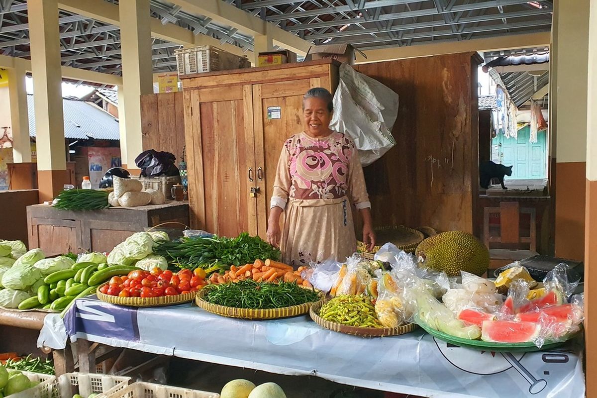 Suasana Pasar Kalurahan Timbulharjo, Sewon, Bantul. Jumat (27/1/2023)