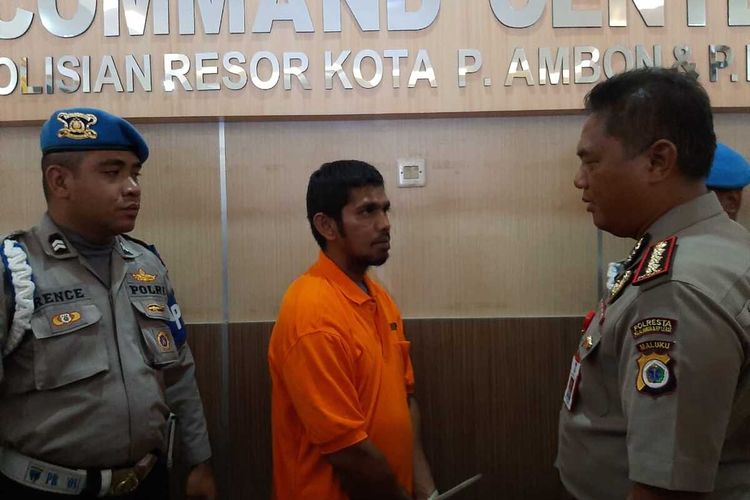 Vance Lopies, warga Desa Silale, Kecamatan Nusaniwe, Ambon ditangkap polisi lantaran rega membunuh anak kandungnya sendiri, Selasa (28/1/2029)