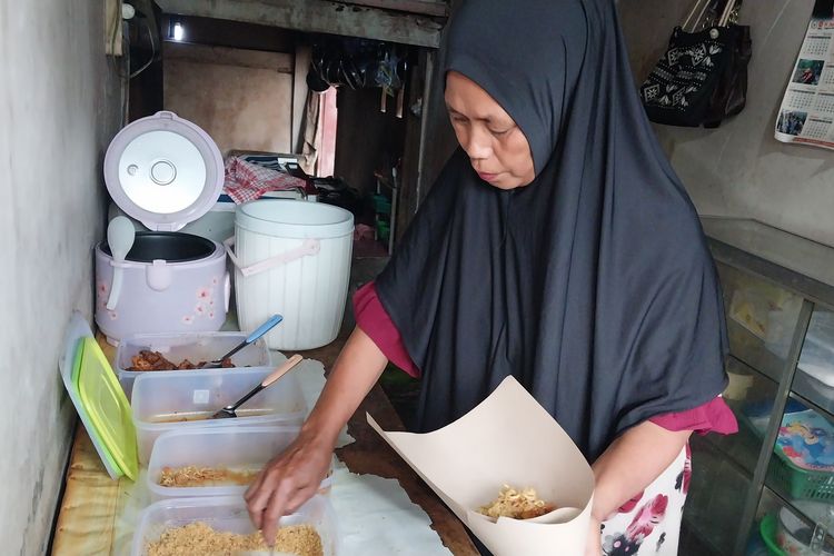 Perjuangan Mastika, Ibu Tunggal Anak 5 di Balik Nasi Bungkus Rp 5.000 