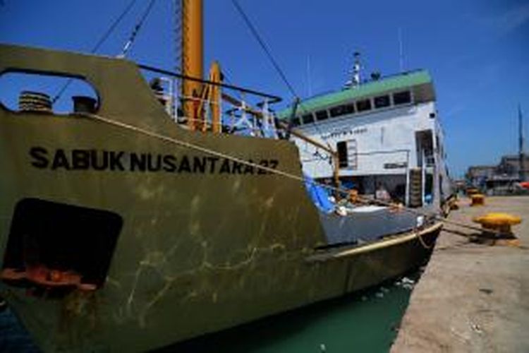 Kapal Sabuk Nusantara 27 yang biasa mengangkut barang dan penumpang menuju Pulau Masalembu, Sumenep.