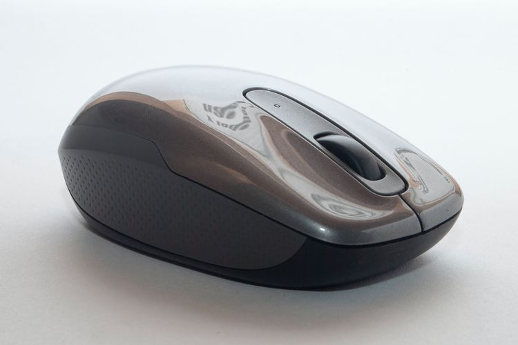 Ilustrasi perangkat input mouse.