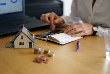 7 Cara Mengatur Keuangan Rumah Tangga dengan Bijak