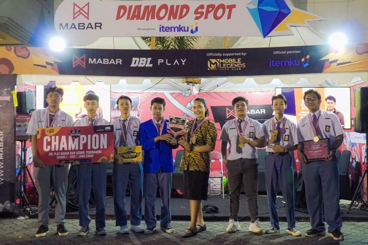 Esports khusus pelajar terbesar di Indonesia Mabar.com dan DBL Indonesia, yang merupakan penyelenggara DBL Play MABAR High School Tournament mengumumkan dukungan dari Itemku. 