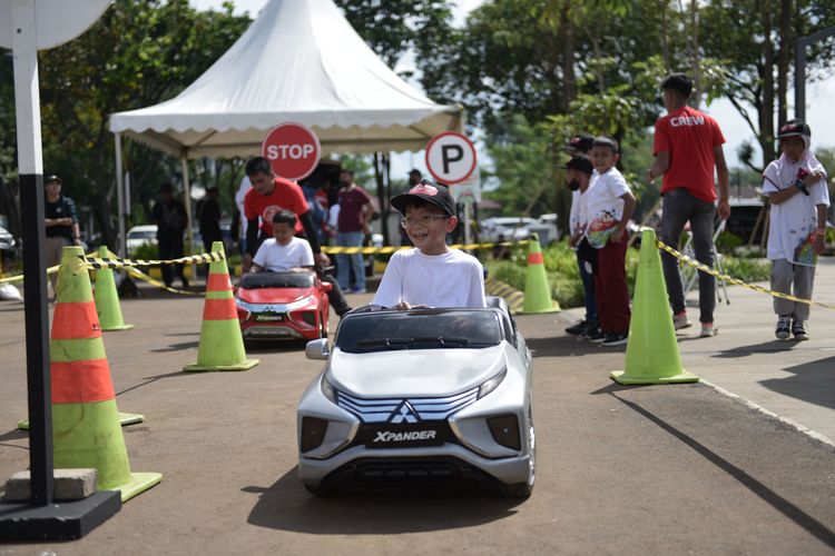 PT Mitsubishi Motors Krama Yudha Sales Indonesia (MMKSI) menghadirkan kegiatan bagi anak-anak bertajuk ?Kids Life?s Adventure Park? (KLAP).