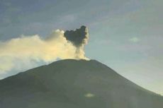 Gunung Ile Lewotolok Kembali Alami Erupsi, Warga: Dentumannya Cukup Kuat