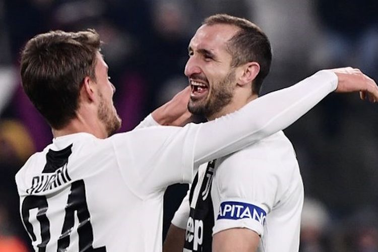 Giorigio Chiellini merayakan gol Daniele Rugani pada pertandingan Juventus vs Parma dalam lanjutan Serie A Liga Italia di Stadion Allianz, 2 Februari 2019. 