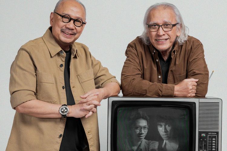 Ebiet G. Ade dan Iwan Fals berkolaborasi lagi di lagu Ibu.