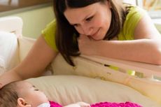 Berbagi Tempat Tidur Picu Sindrom Kematian Bayi Mendadak