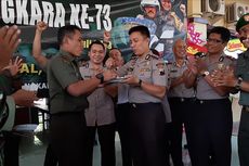 Saat Perwira TNI dan Polisi Saling Suap Kue Tart...