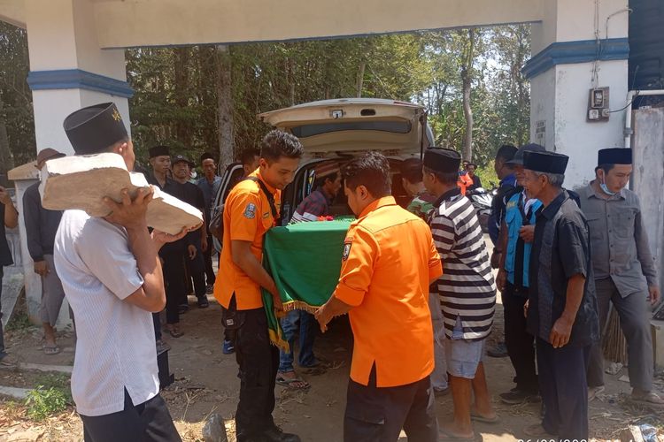 1 Korban KM Virgo Transport 8 Asal Jember Teridentifikasi, Jenazah Dimakamkan di Ambulu