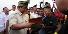 Prabowo Terharu Terima Banyak Dukungan Masyarakat di Medsos Usai Debat Capres Ketiga