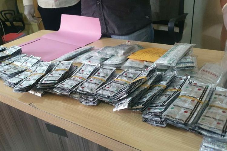 Polres Sragen Amankan Pemuda Pengedar Obat Berbahaya, 4.621 Butir Pil Disita