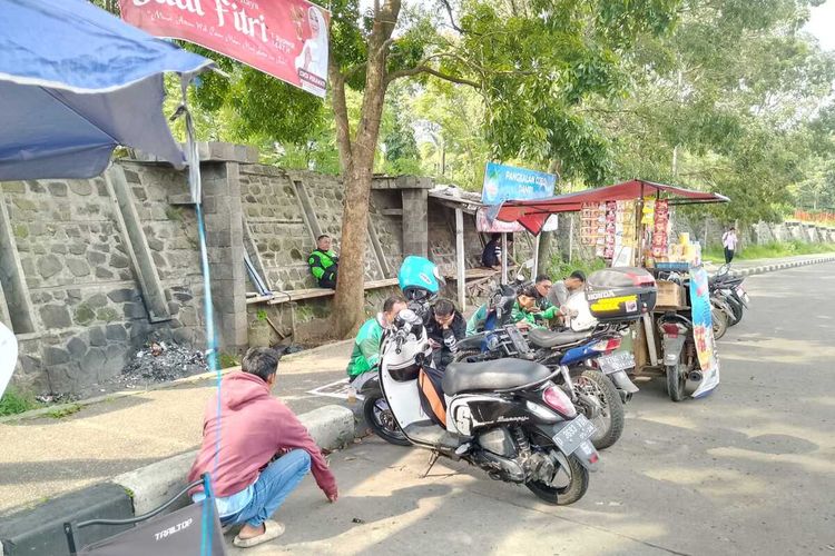 Penjelasan dan Solusi Unpad Sikapi Massa Ojol Demo Akses Masuk Kampus
