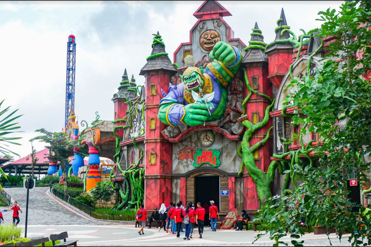 Saloka Theme Park adalah taman rekreasi yang berada di Semarang, Jawa Tengah.