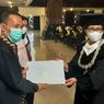 Ayah Hadiri Wisuda di UGM Gantikan Putrinya yang Meninggal: Dia Selesaikan Tesis Saat Sakit