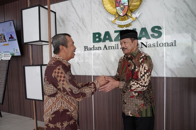 Ketua Badan Amil Zakat (Baznas) Noor Achmad menerima silaturahmi Gubri Syamsuar di Kantor Pusat Baznas, di Jakarta, Senin (16/1/2023). 
