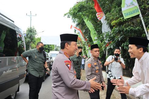 Saat Kapolri Ditanya soal Peci dan Helm bagi Jemaah Pengajian...