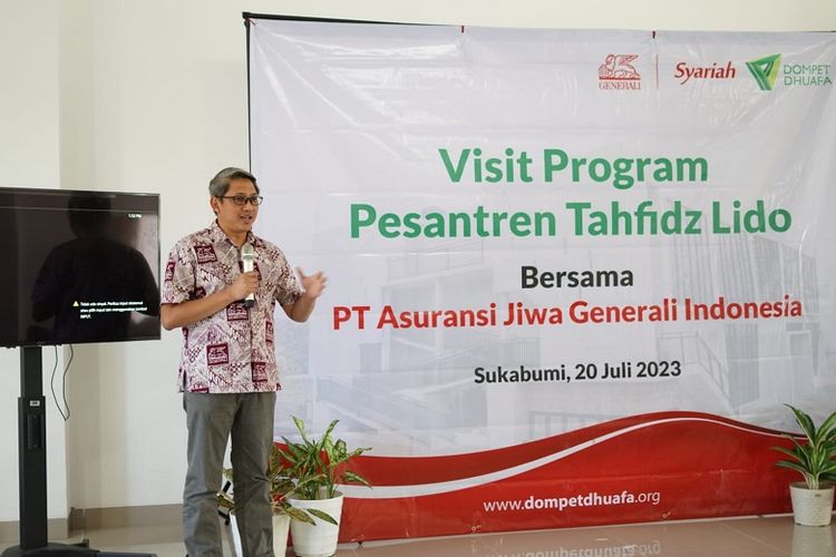 Sebagai salah satu mitra kebaikan Dompet Dhuafa, PT Asuransi Generali Indonesia unit Syariah melakukan kunjungan program wakaf di Pesantren Tahfidz Lido, Sukabumi, Jawa Barat, Kamis (20/7/2023).