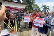 H-1 Pemilu, KPU Kota Bogor Bakar 1.792 Lembar Surat Suara yang Rusak dan Berlebih