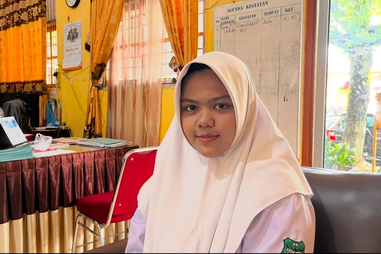 Kisah Syifa Lolos ITB usai Ditinggal Ibu, Dijemput Langsung Rektor di Pariaman