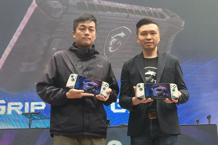 MSI Notebook Marketing & Sales Director, Ralph Wang, dalam acara peluncuran MSI Claw 8 AI Plus di Big Brother Kemang, Jakarta Selatan, Selasa (18/2/2025).