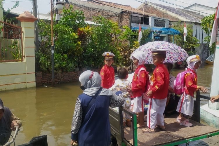 Banjir rob di kawasan pesisir Kota Semarang